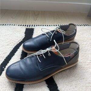 PIKOLINOS Dark Blue Leather Oxfords with Light Laces